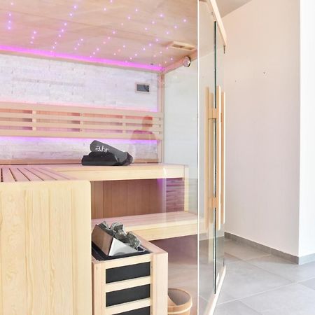 Villa Lux Nina With Six Bedrooms, Private Pool, Sauna Zara Esterno foto