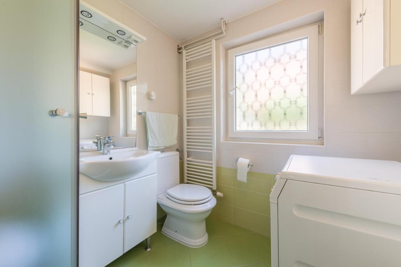 Villa Lux Nina With Six Bedrooms, Private Pool, Sauna Zara Esterno foto