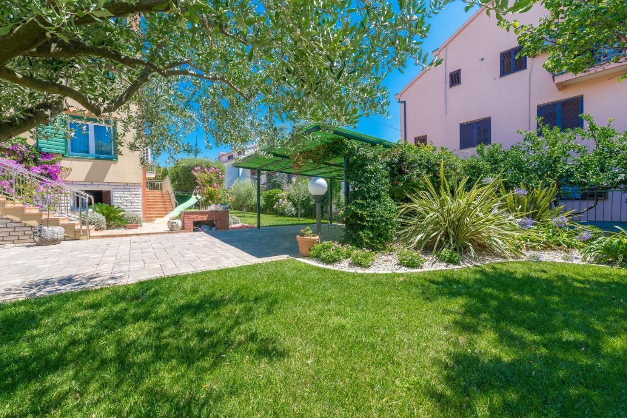 Villa Lux Nina With Six Bedrooms, Private Pool, Sauna Zara Esterno foto