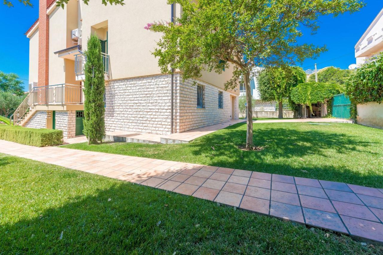 Villa Lux Nina With Six Bedrooms, Private Pool, Sauna Zara Esterno foto