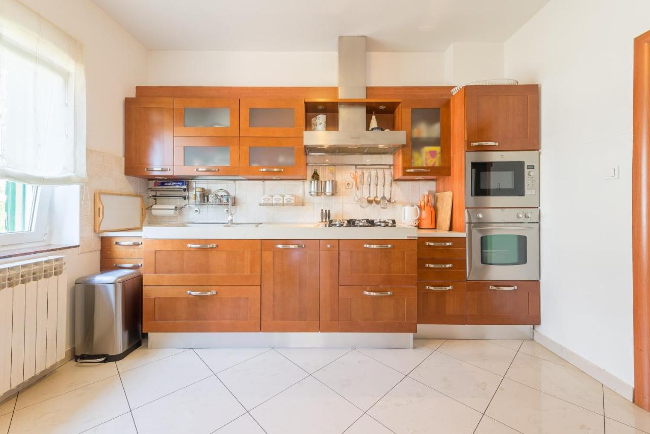 Villa Lux Nina With Six Bedrooms, Private Pool, Sauna Zara Esterno foto