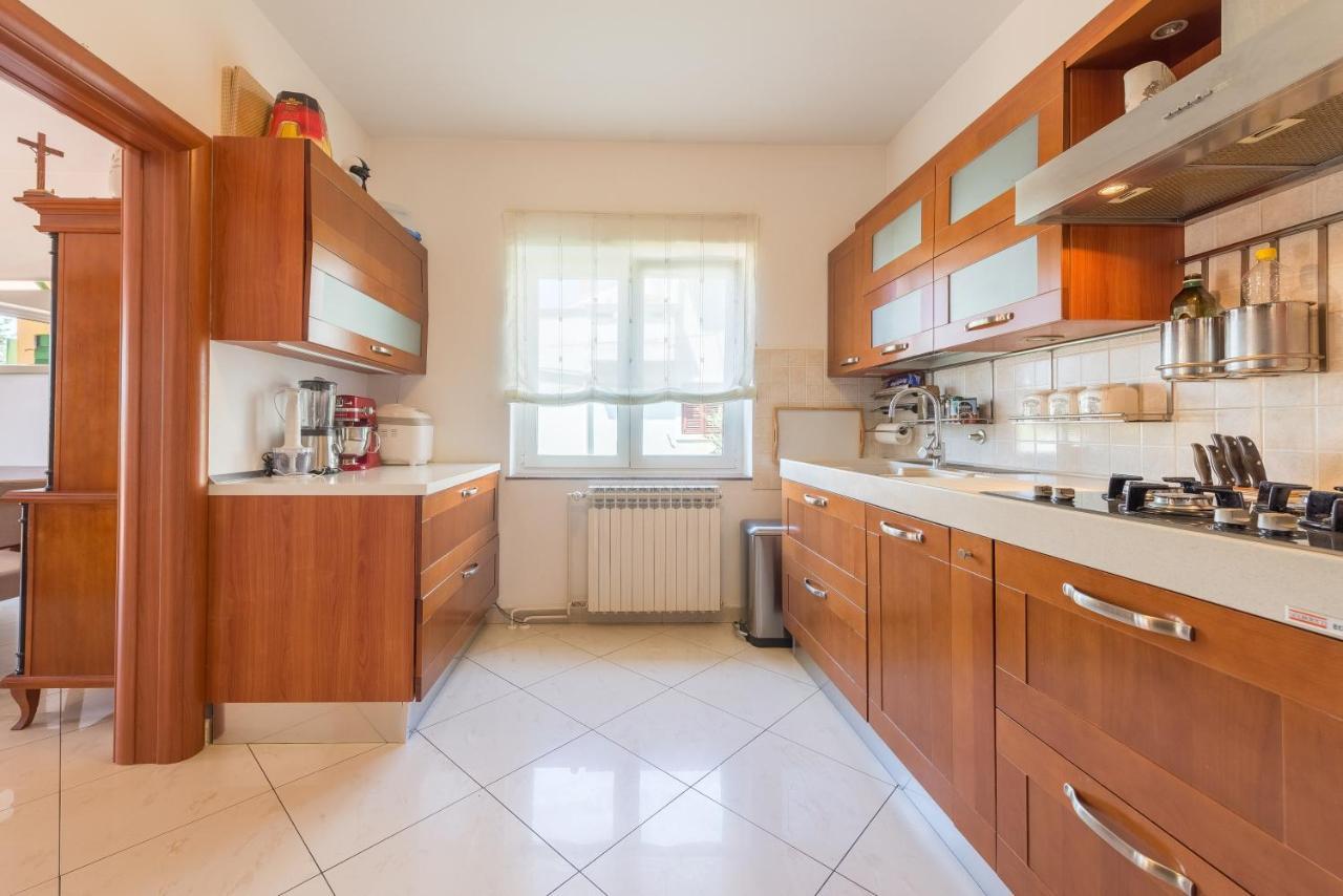 Villa Lux Nina With Six Bedrooms, Private Pool, Sauna Zara Esterno foto