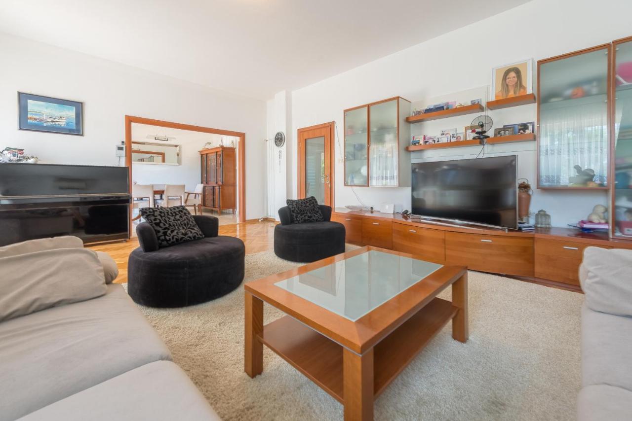 Villa Lux Nina With Six Bedrooms, Private Pool, Sauna Zara Esterno foto