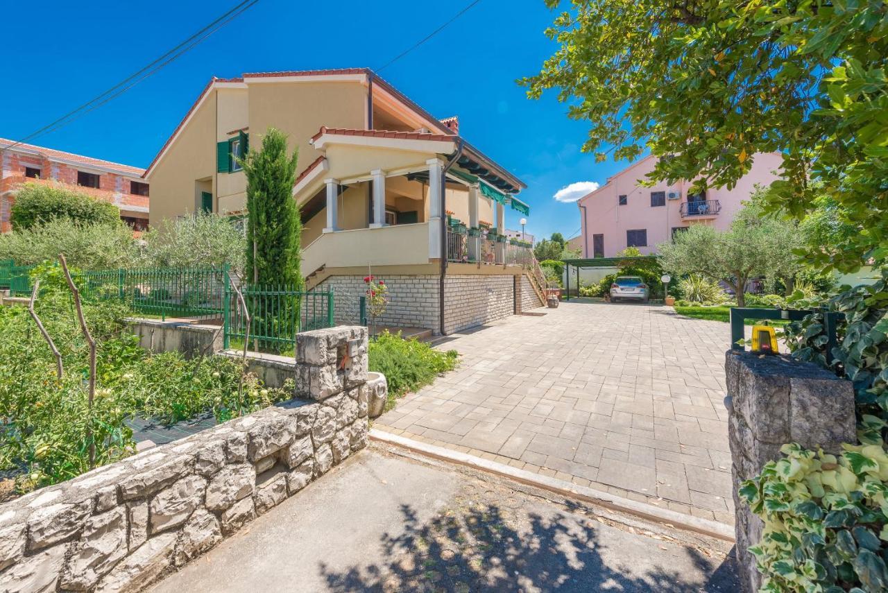 Villa Lux Nina With Six Bedrooms, Private Pool, Sauna Zara Esterno foto