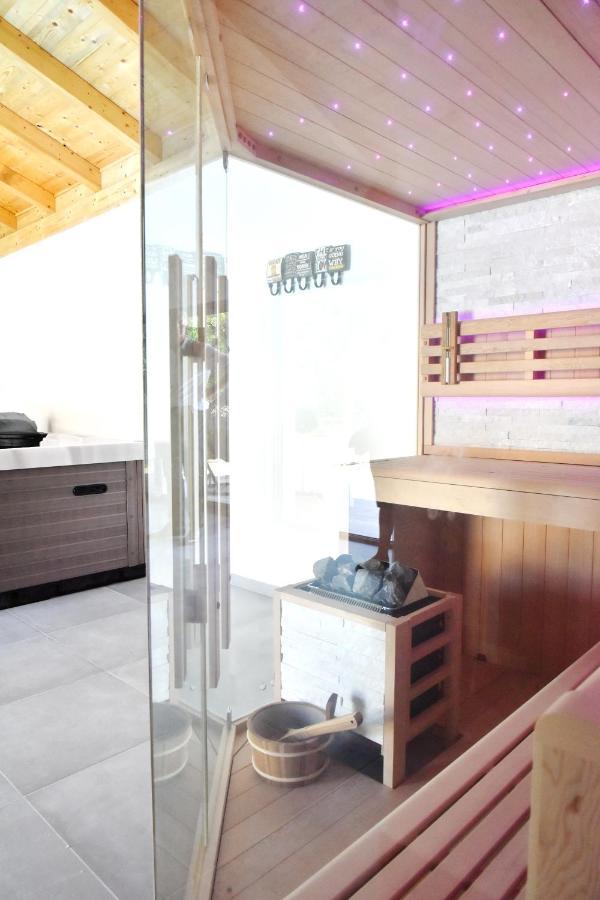 Villa Lux Nina With Six Bedrooms, Private Pool, Sauna Zara Esterno foto