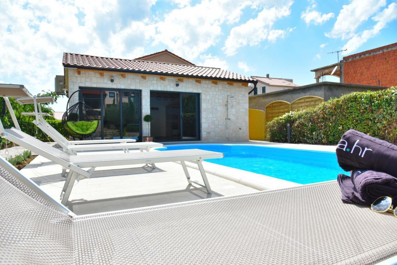 Villa Lux Nina With Six Bedrooms, Private Pool, Sauna Zara Esterno foto