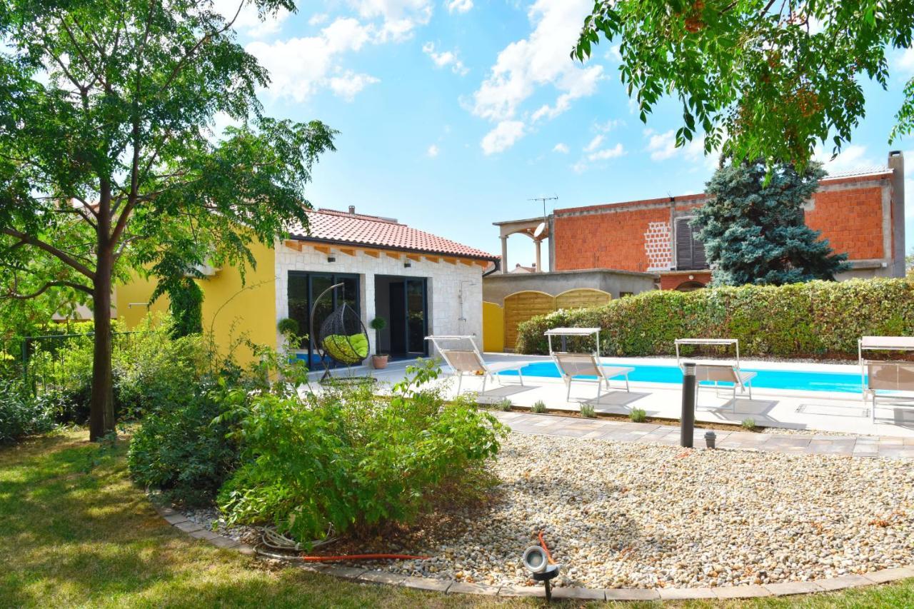 Villa Lux Nina With Six Bedrooms, Private Pool, Sauna Zara Esterno foto